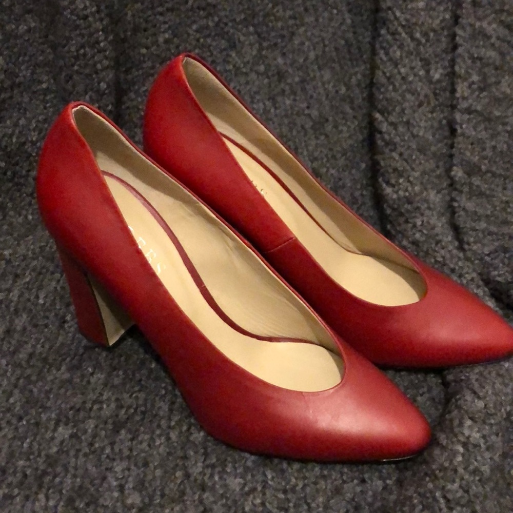 Hobbs burnt red heels made in Italy